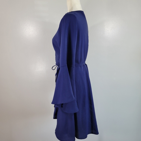 LULU'S navy blue bell sleeve genuine wrap lined flowy mini dress - Picture 12 of 13